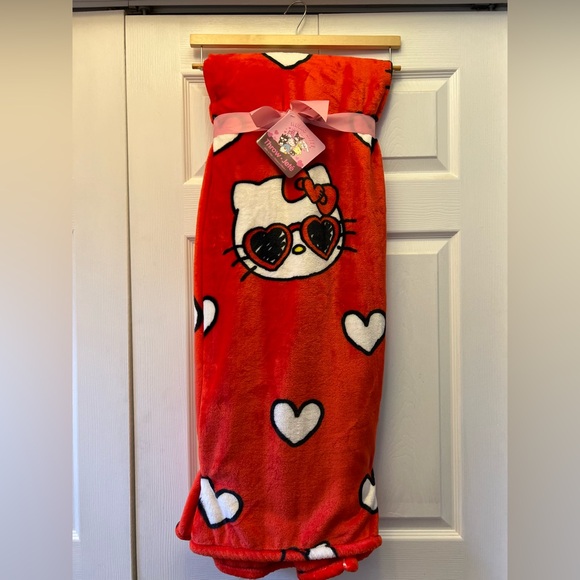 Sanrio Other - Sanrio Hello Kitty red throw blanket